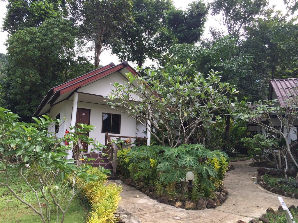 Baansanook Resort & Swimming Pool Ко Чанг Номер фото